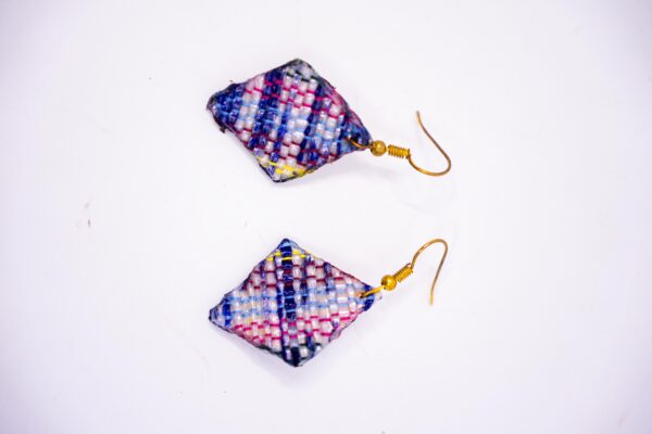 EAR RINGS